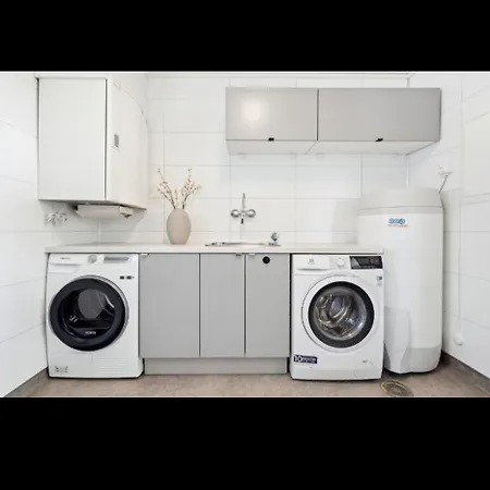 Tomannsbolig Sentralt Appartement Leknes